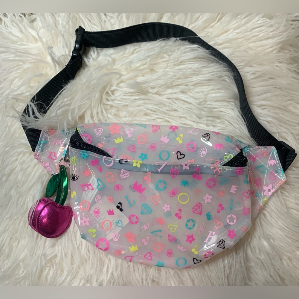 4201594LOVEFP12 Miss Gwen
Girls Love Tie Dye Fanny Pack
UPC: 0810029475891#HL1